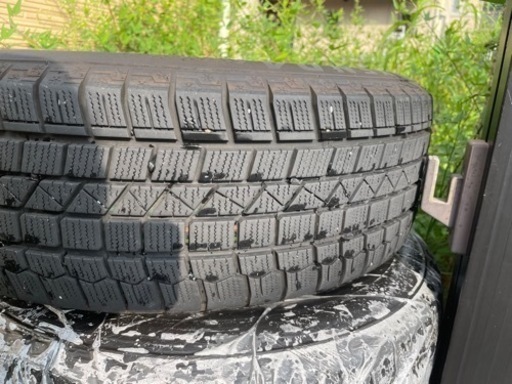 スタッドレスタイヤ 215/60R/17