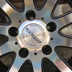 ヴェネルディLEVOLTE　245/40-19  タイヤホイールのセットの画像