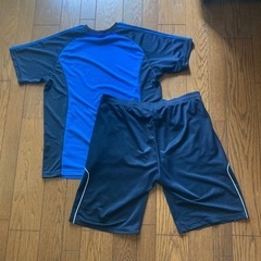 adidas  XOサイズ　上下セットの画像