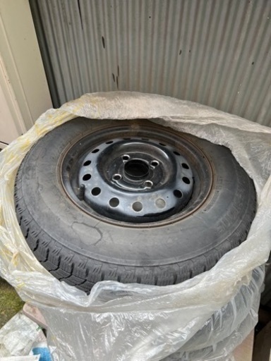 ホイール付きタイヤ　145/80r12 スタッドレス
