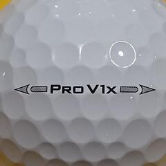 [最終値下げ]　訳有り　ゴルフボール未使用3個セットの画像