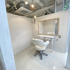 笑顔が集まるお店♪駅近♪キレイなお店で一緒に働きませんか？仙台の美容師さん美容室さん募集中！！正社員、アルバイト、ミラーレントOK！スタイリスト＆アシスタントもOK！の画像
