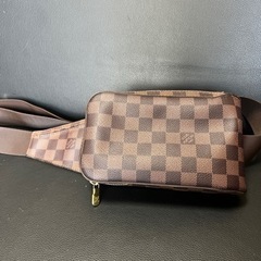 LOUIS VUITTON      ボディーバッグ