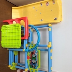 トーマス　ジャングルジム滑り台カッコ（お取引き中）