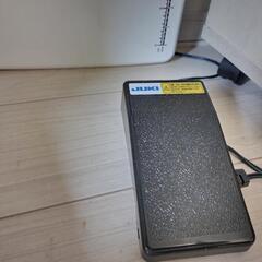 JUKI SL100 工業用ミシン 大量の合皮つきの画像