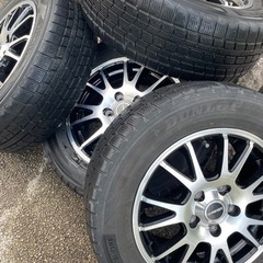 オフシーズンの今だからこそ安く放出します。DUNLOP DIGI-TYRE STUDLESS DSX-2の4本セット