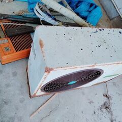 古いエアコン　石岡市の画像