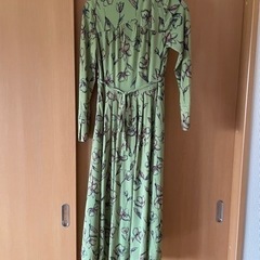 リリーブラウン　ライン花柄カットワンピースの画像