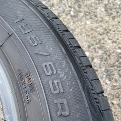 GOODYEAR  DuraGrip  195／65R15中古タイヤです。の画像