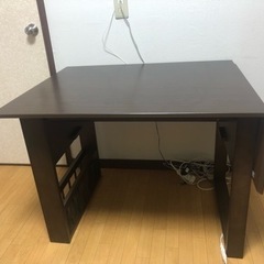 伸長式ダイニングテーブルの画像