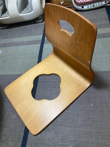 一本木で作られた和風座椅子