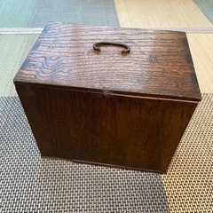【終了しました】【レトロ感！】裁縫箱⭐️(救急箱？)の画像