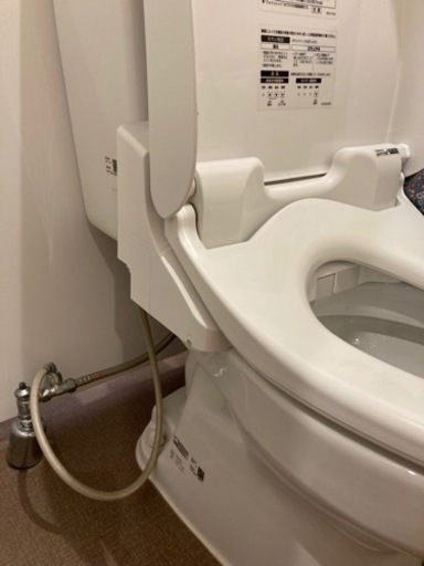 TOTOｳｫｼｭﾚｯﾄﾄｲﾚ美品＋ﾘﾓｺﾝ＋ﾍﾟｰﾊﾟｰ台３点セット　在庫8台至急！