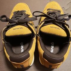 gravisスニーカー👟26.5㌢の画像