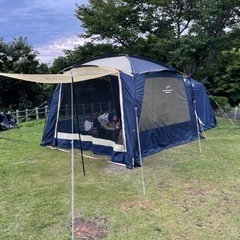 ウールリッチのテント2セットの画像