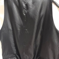 かっこいいベスト  ブローチ付  最終値下げの画像