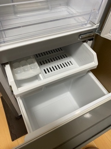 アクア　冷蔵庫　126L