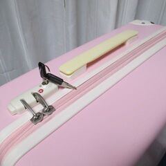 無料０円差し上げます！ピンクのキャリーバック　中古の画像