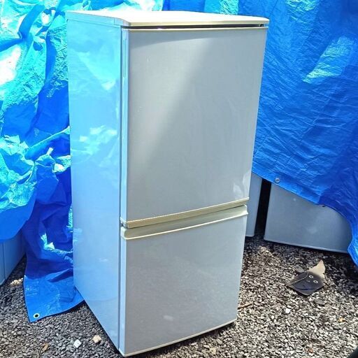 ★お届け可！★シャープ 137L 2ドア 冷凍冷蔵庫 ホワイト
