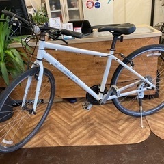 TREK FX7.2アルミフレーム】700×32c 24段変速 クロスバイク ホワイト