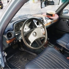 かなり値下げしました！超貴重！オールドベンツ W123 300TDの画像