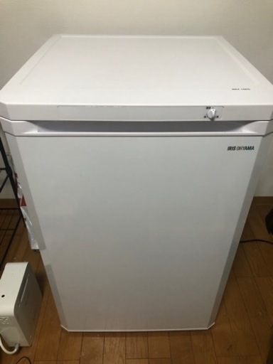 受付終了【8月26日まで受け取れる方限定】アイリスオーヤマ　85L冷凍庫 IUSD-9B-W