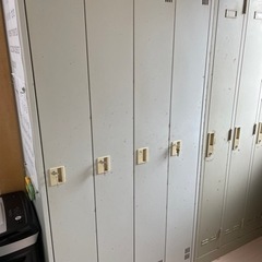 【値下げしました】ロッカー　売ります
