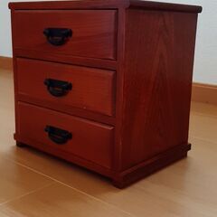 レトロな木製小物入れ売ります（高山けやき工芸　三段小引き出し）の画像