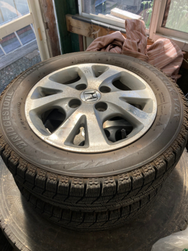 ホンダ純正アルミ付き　スタッドレス　北見管内より