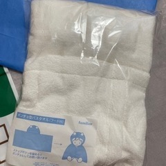 ファミリア 今治 ポンチョバスタオル新品未使用】の画像