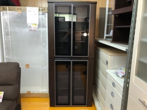 【リサイクルサービス八光　田上店　配達・設置OK】ダークブラウン　ガラス扉付き本棚