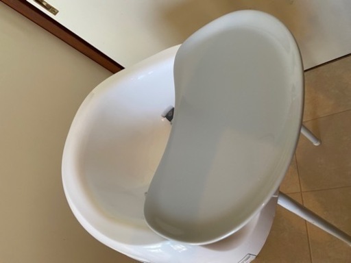乳児用の椅子　Bumbo