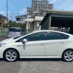 【自社ローン・分割対応】ブラックＯＫ☆保証人不要☆全国対応☆プリウスＳツーリングセレクション の画像