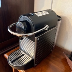 ネスプレッソ　コーヒーマシン
