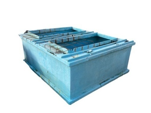 FRP水槽　約２トン　錦鯉　金魚　メダカ