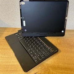 360度回転　iPadキーボードカバーの画像