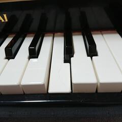 KAWAI ミニピアノの画像