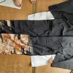 黒留袖 家紋付き 中古