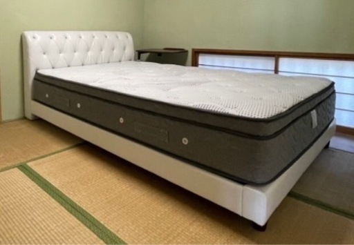 新品に近い　ダブルベッド