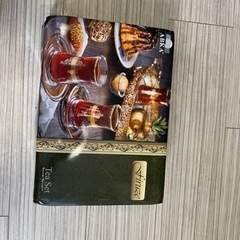 トルコグッズと衣装ケースの画像