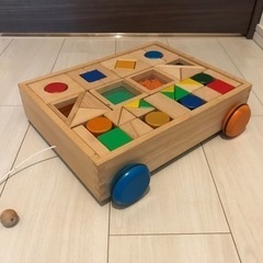 車輪付きの積み木セット