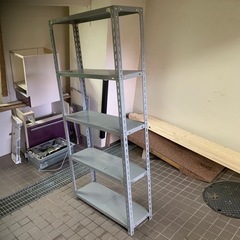 スチール棚の画像
