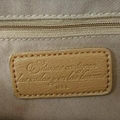 ikkaショルダーバッグ　クロワッサン型の画像