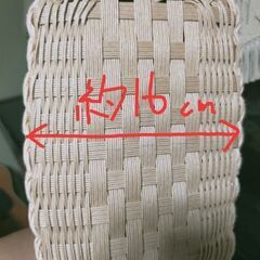 クラフトテープのバッグの画像