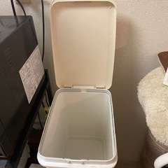 ゴミ箱【ニトリ】の画像