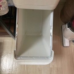 ゴミ箱【ニトリ】の画像