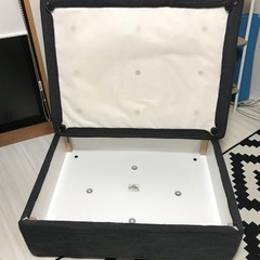 IKEA Kivik オットマンの画像