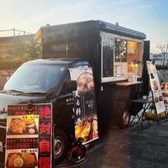 【キッチンカーの求人募集】 メディアでも取り上げられた、今話題のキッチンカー『西京屋周』。 ランチ営業のみで、働きませんか？の画像