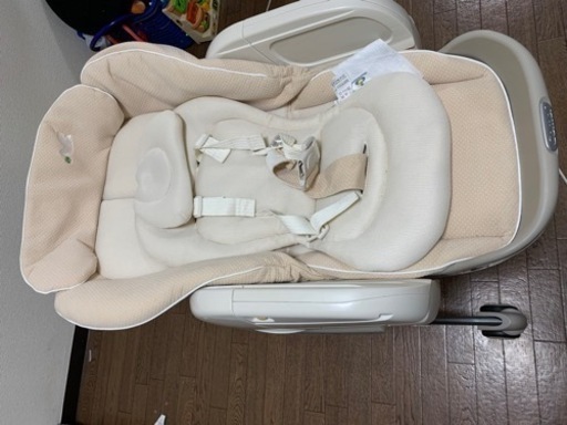 【⠀お取引中  】combi 電動ハイローチェア