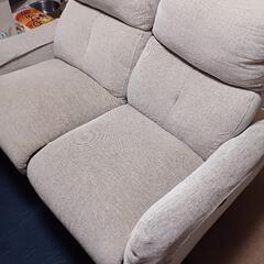 近々処分します！ニトリのソファー